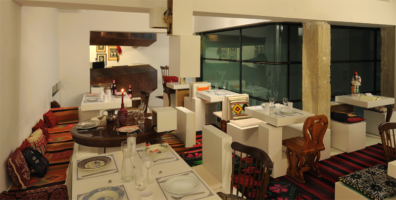 Breeder Feeder: Πάντρεμα Τέχνης και Γεύσεων σ’ ένα εστιατόριο στο Μεταξουργείο